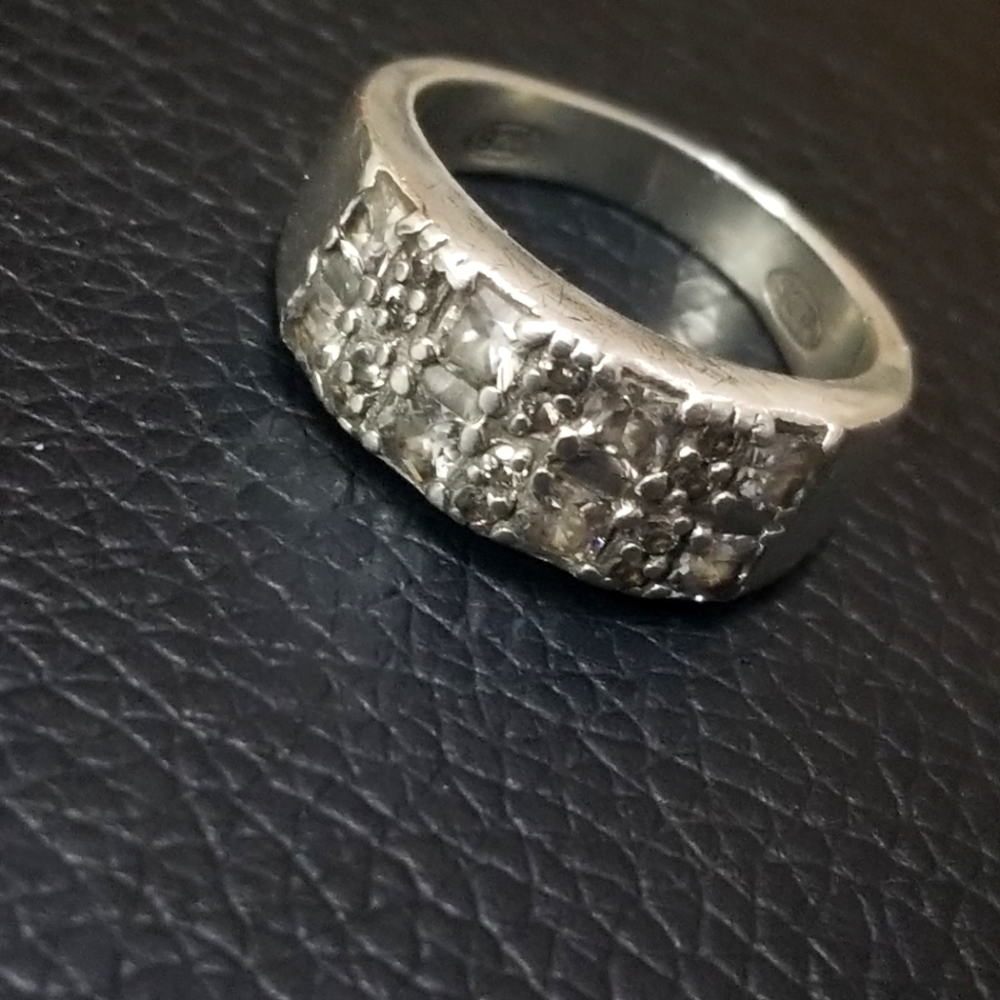 Size 7 septa silver ring